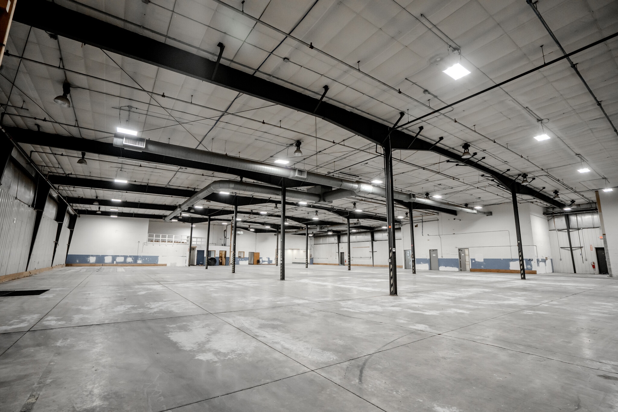 811 Pine St, Saint Croix Falls, WI for lease Interior Photo- Image 1 of 8