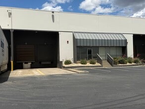 800 N 10th St, Sacramento, CA for lease Building Photo- Image 2 of 2