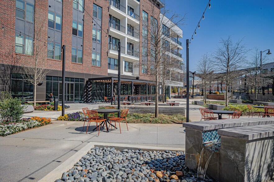 2801 Windy Ridge Pky SE, Atlanta, GA à louer - Photo du bâtiment - Image 3 de 9
