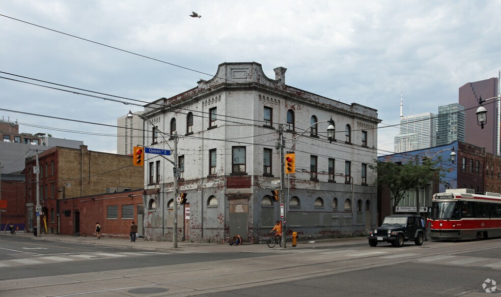 229 Queen St E, Toronto, ON à vendre - Photo principale - Image 1 de 1