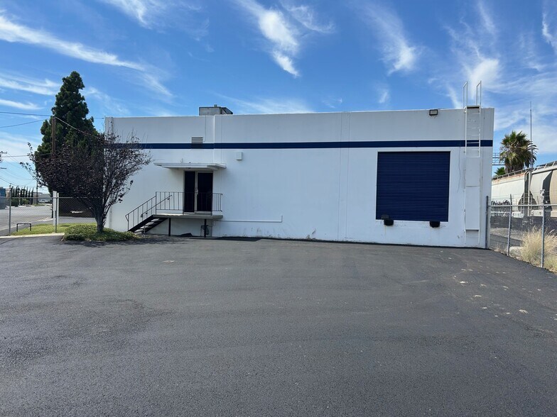 14353 E Gannet St, La Mirada, CA for lease - Building Photo - Image 1 of 6