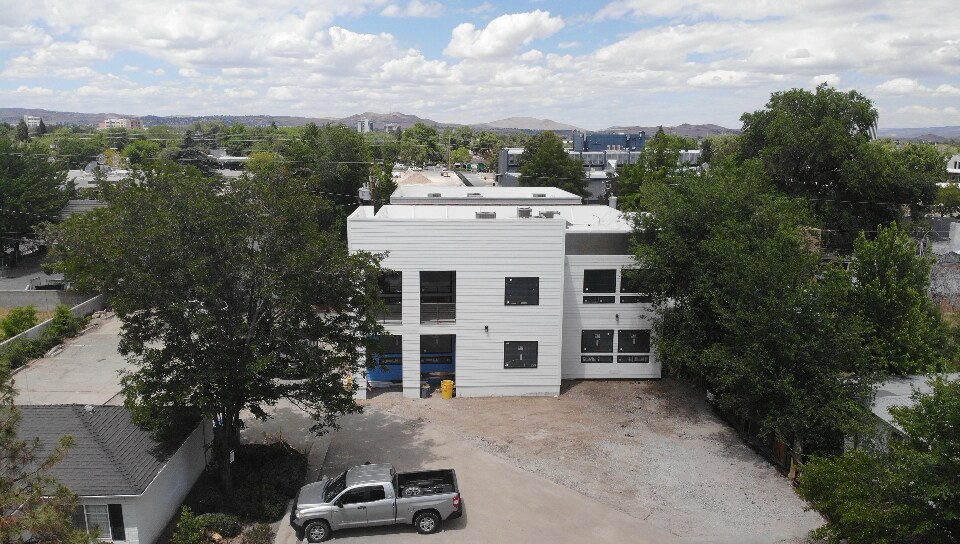 625 Margrave Dr, Reno, NV à louer - Photo du bâtiment - Image 2 de 5