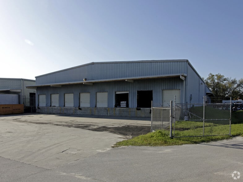 2503 Industrial St, Leesburg, FL à vendre - Photo du bâtiment - Image 2 de 4