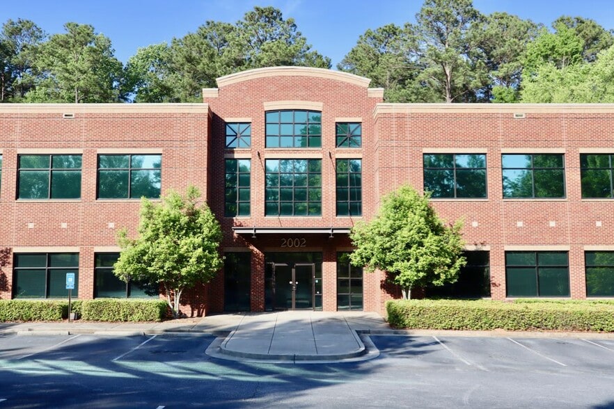 2002 Commerce Dr N, Peachtree City, GA for lease - Building Photo - Image 2 of 4