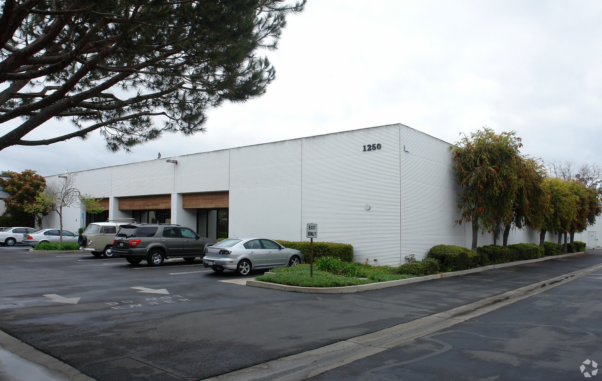 1250 Stellar Dr, Oxnard, CA for sale Primary Photo- Image 1 of 17