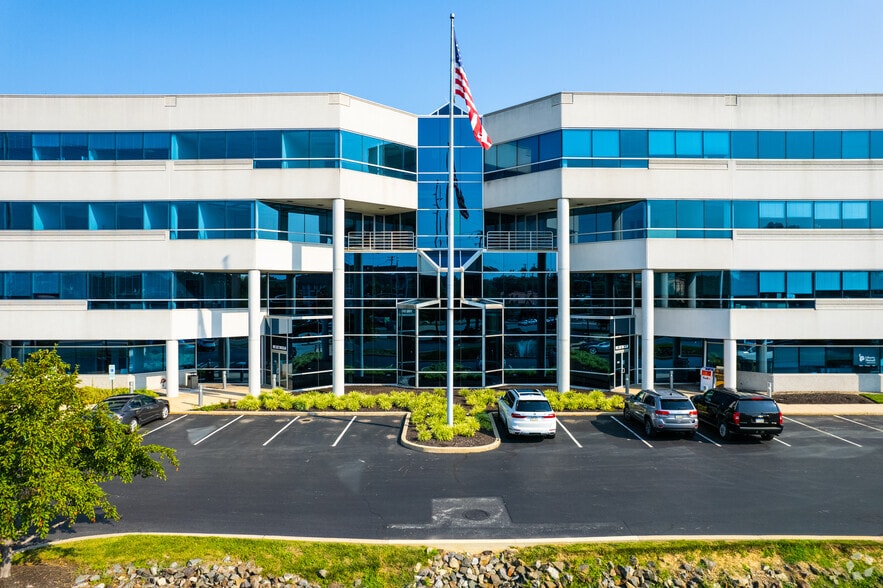 1 E Uwchlan Ave, Exton, PA for lease - Building Photo - Image 3 of 14