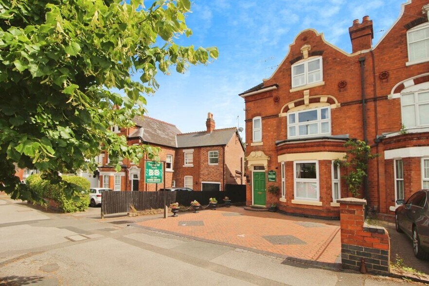 8 Bewdley Hl, Kidderminster à vendre - Photo du bâtiment - Image 2 de 4