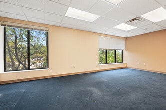 105 Bradford Rd, Wexford, PA for lease Interior Photo- Image 2 of 10