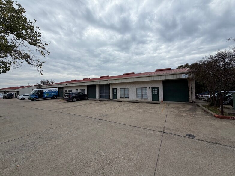 300 Brushy Creek Rd, Cedar Park, TX à louer - Photo du bâtiment - Image 1 de 3