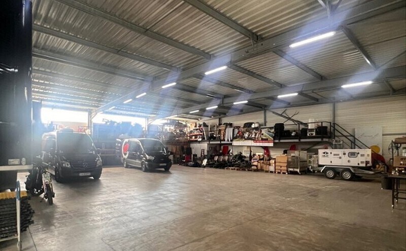 Industrial in Montrabé for lease - Interior Photo - Image 2 of 3