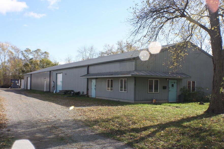 665 N Hobart Rd, Hobart, IN for lease - Primary Photo - Image 1 of 10