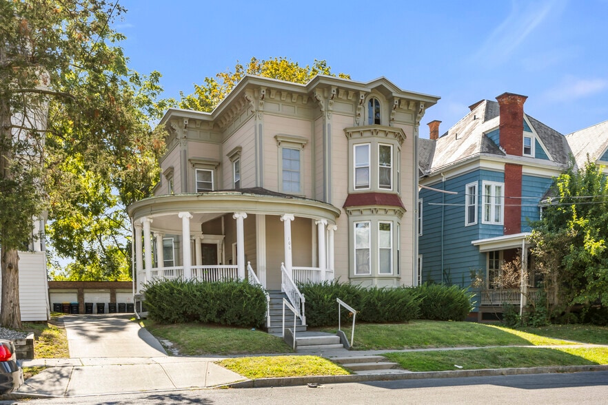 18 Units-Washington Park / Albany Med portfolio of 2 properties for sale on LoopNet.ca - Building Photo - Image 3 of 68