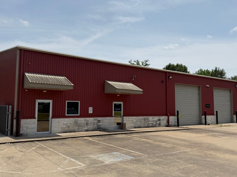 Gilder Road Business Park portefeuille de 3 propriétés à vendre sur LoopNet.ca - Photo du bâtiment - Image 3 de 4