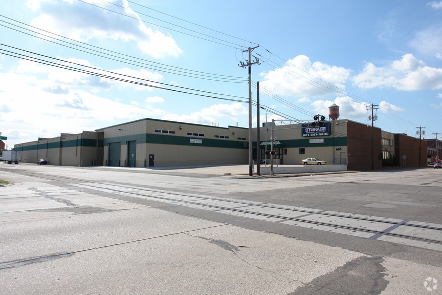 615 Montgomery St, Saint Paul, MN for lease - Building Photo - Image 1 of 7