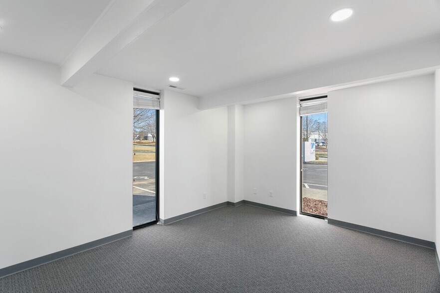 1140 Distribution Ct, Kernersville, NC for lease - Interior Photo - Image 2 of 3