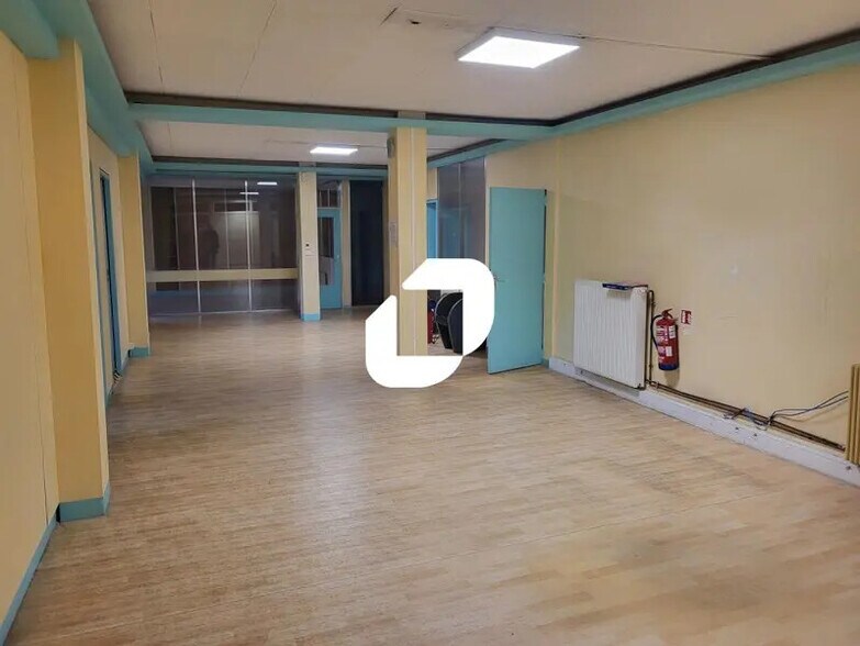Office in La Madeleine for sale - Interior Photo - Image 3 of 7