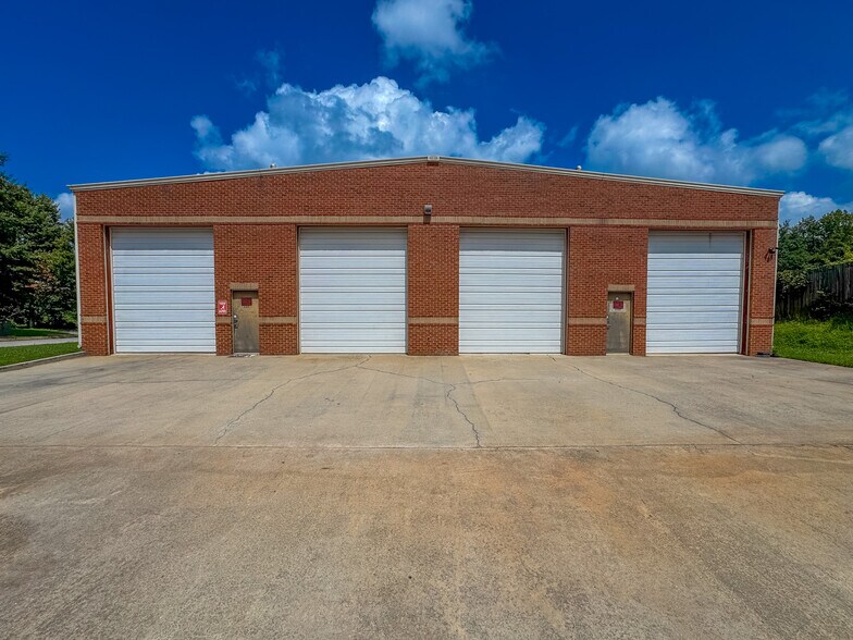 4953 Austin Park Ave, Buford, GA à vendre - Photo du bâtiment - Image 3 de 7