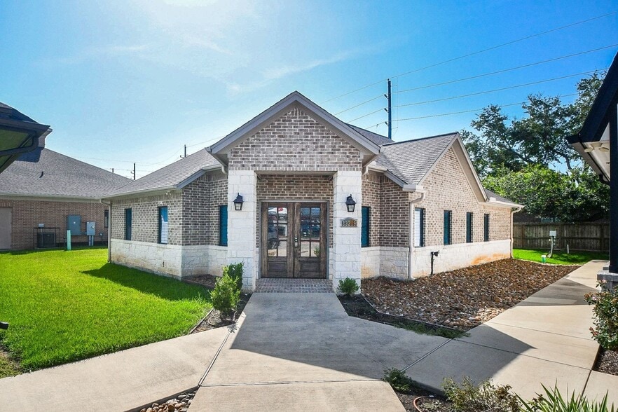 23219 Red River Dr, Katy, TX à vendre - Photo du bâtiment - Image 2 de 32