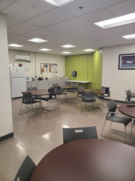 3866 N Providence Rd, Newtown Square, PA for lease - Interior Photo - Image 3 of 7