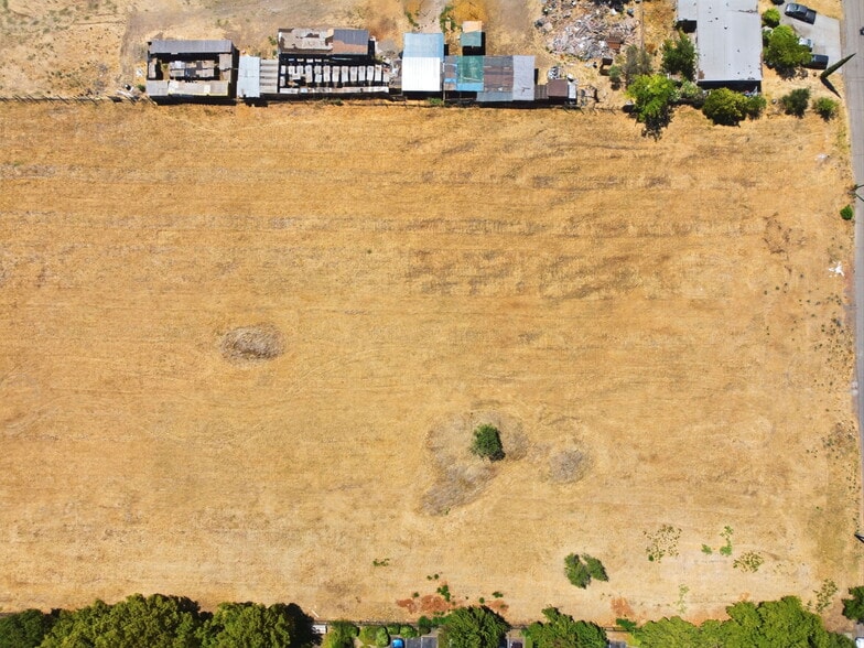 1798 Blossom Ave, Fairfield, CA for sale - Building Photo - Image 2 of 22