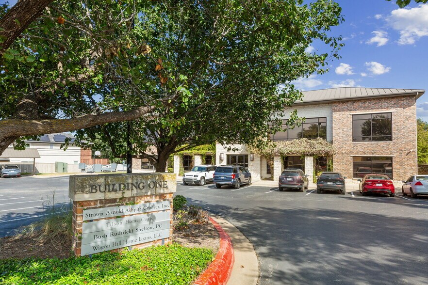 2508 Ashley Worth Blvd, Austin, TX à vendre - Photo du bâtiment - Image 2 de 14