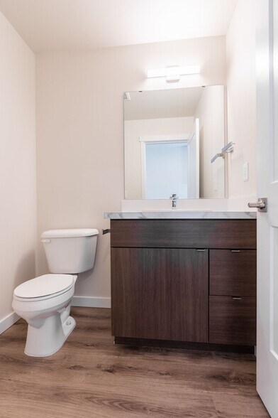 500-512 32nd St, Bellingham, WA à vendre - Photo du bâtiment - Image 3 de 14