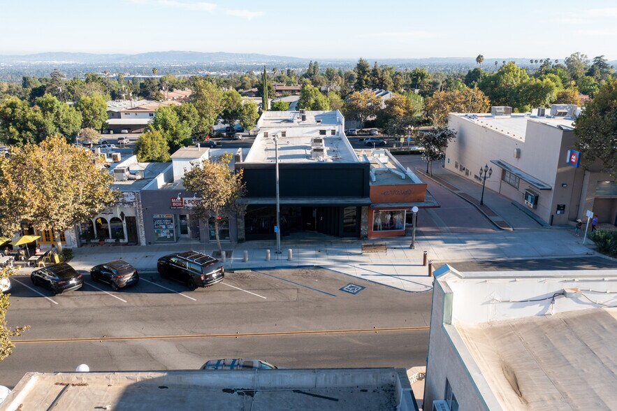 82 W Sierra Madre Blvd, Sierra Madre, CA à vendre - Photo du bâtiment - Image 3 de 29