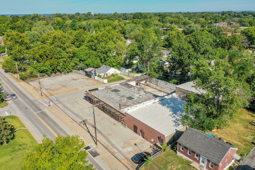 10041 Lackland Rd, Overland, MO for sale - Building Photo - Image 2 of 8