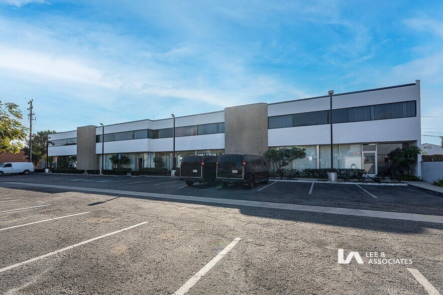 620 W 16th St, Long Beach, CA à louer - Photo du bâtiment - Image 3 de 22