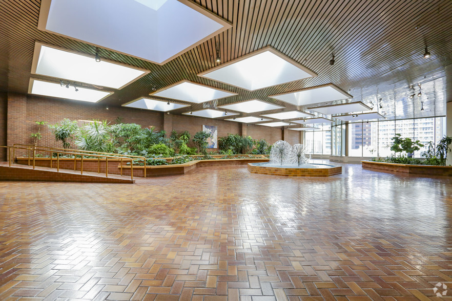 801 6th Ave SW, Calgary, AB for lease - Lobby - Image 2 of 6