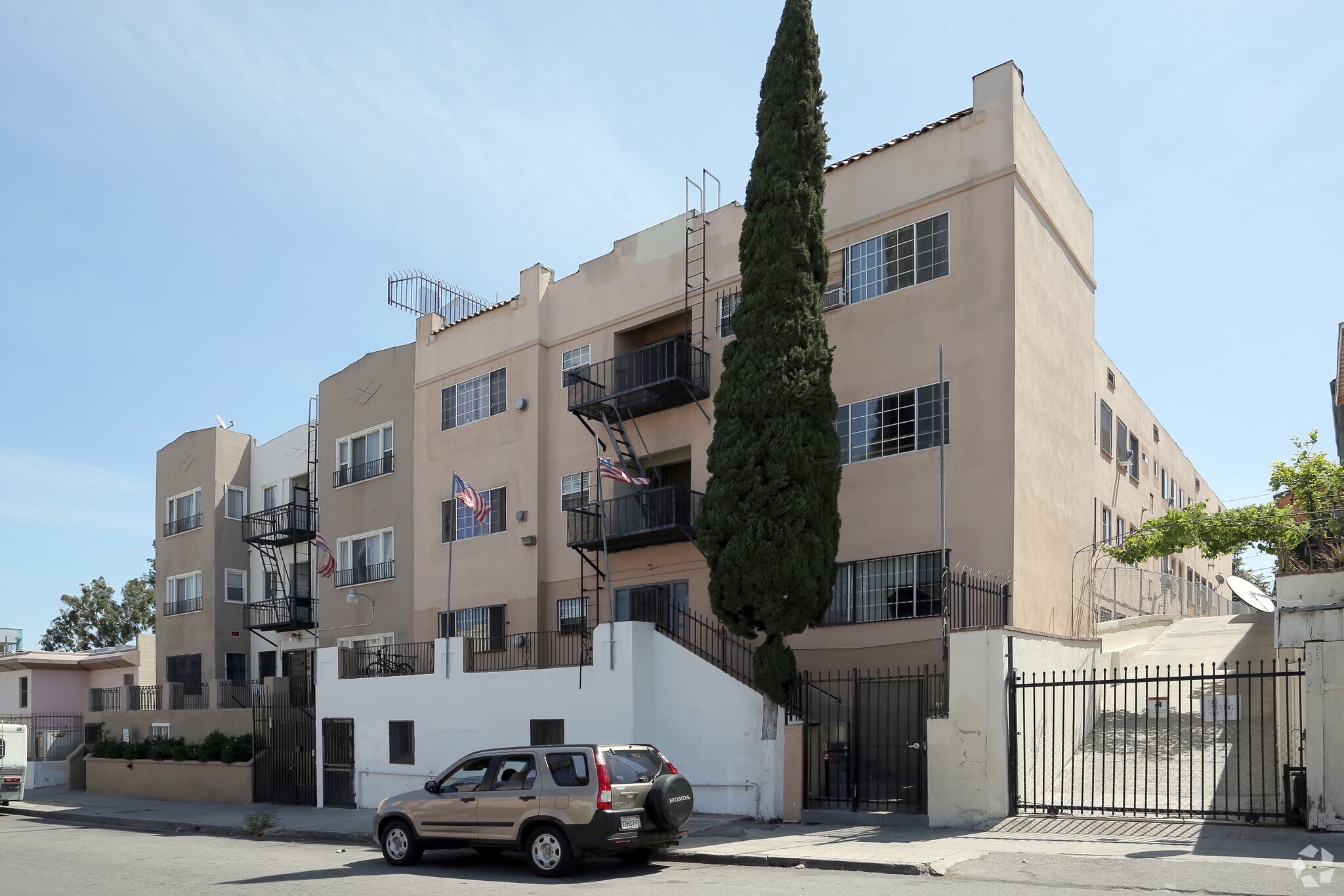 816 S Park View St, Los Angeles, CA for sale Primary Photo- Image 1 of 8