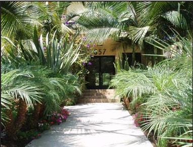 857 S Plymouth Blvd, Los Angeles, CA for sale - Building Photo - Image 2 of 13