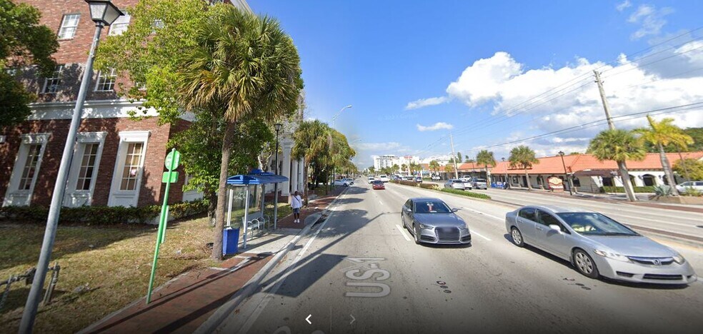 12727-12749 Biscayne Blvd, North Miami, FL à louer - Photo du bâtiment - Image 2 de 9