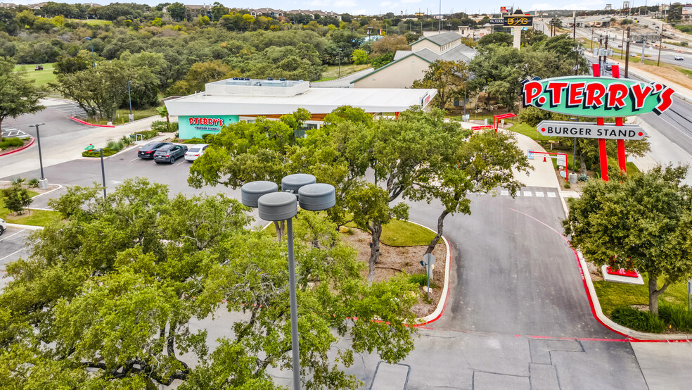 434 N Loop 1604 W, San Antonio, TX for lease - Building Photo - Image 2 of 9