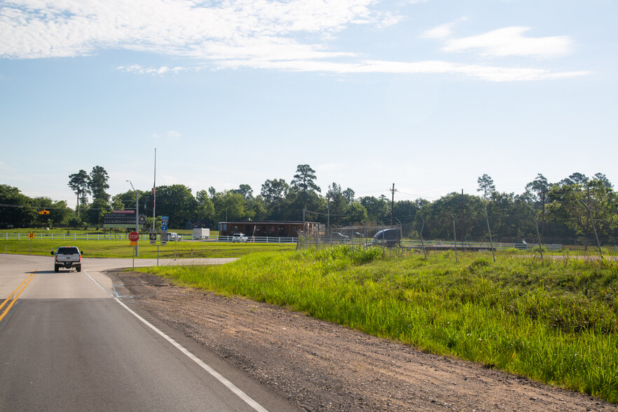 I- 45 N Service Road, New Waverly, TX for sale - Building Photo - Image 2 of 15