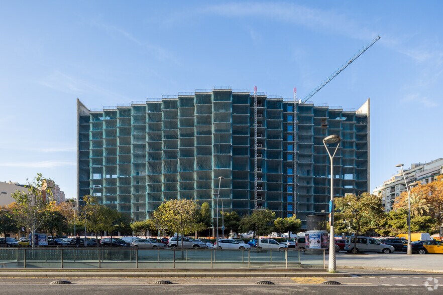 Carrer de Calàbria, 184, Barcelone, Barcelona à louer - Photo du bâtiment - Image 1 de 7