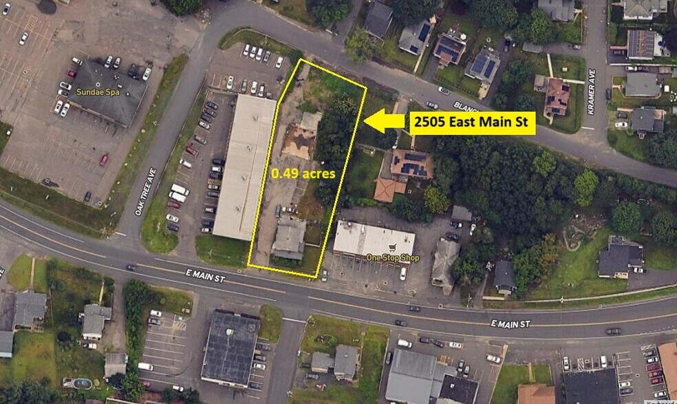 2505 E Main St, Waterbury, CT à louer - Photo du bâtiment - Image 1 de 2