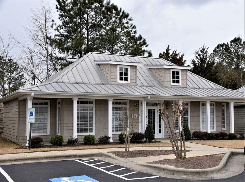 400 Magnolia Square Ct, Aberdeen, NC à vendre - Photo principale - Image 1 de 1