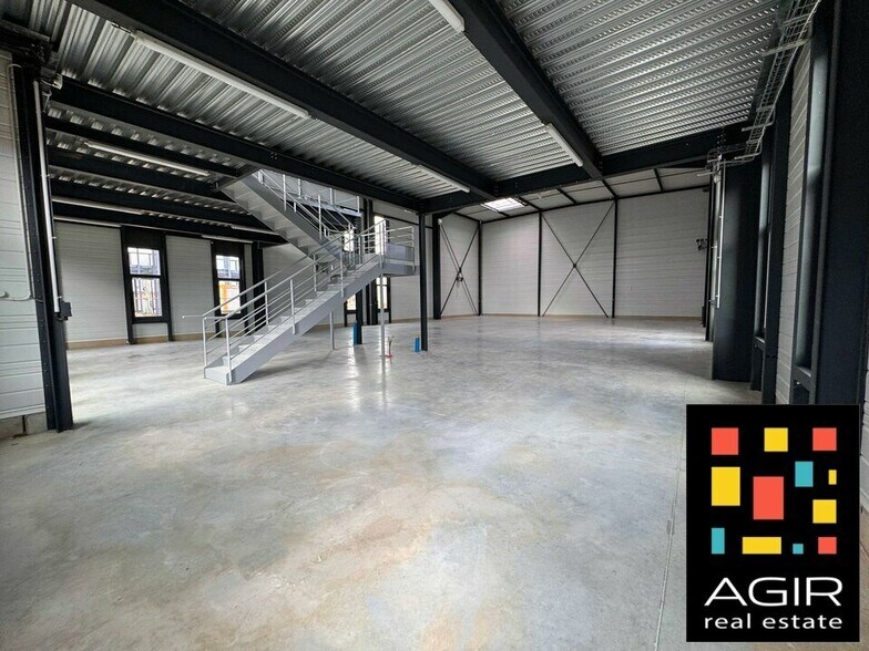 Flex in Serris for sale - Interior Photo - Image 2 of 6
