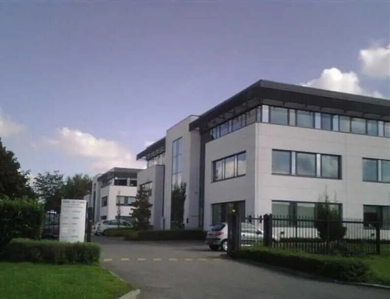 12/15 Avenue Du Hoggar, Les Ulis à louer - Photo du bâtiment - Image 2 de 12