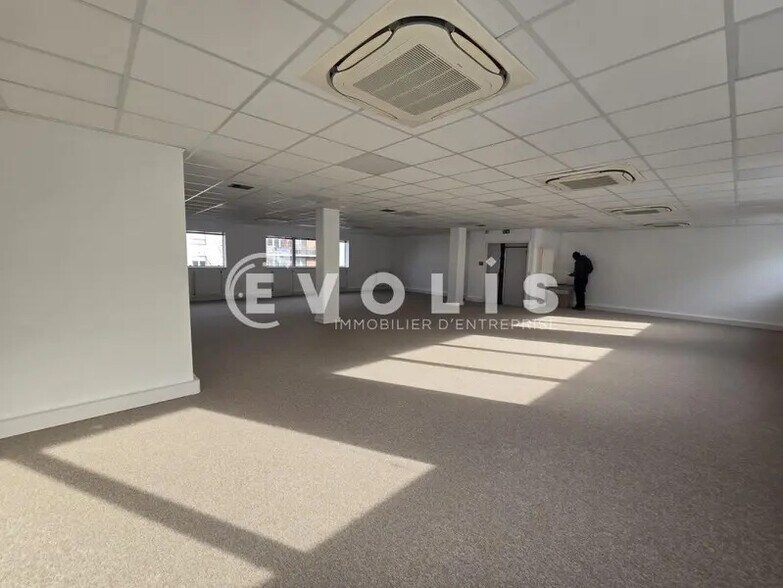 Office in Massy for lease - Interior Photo - Image 3 of 15