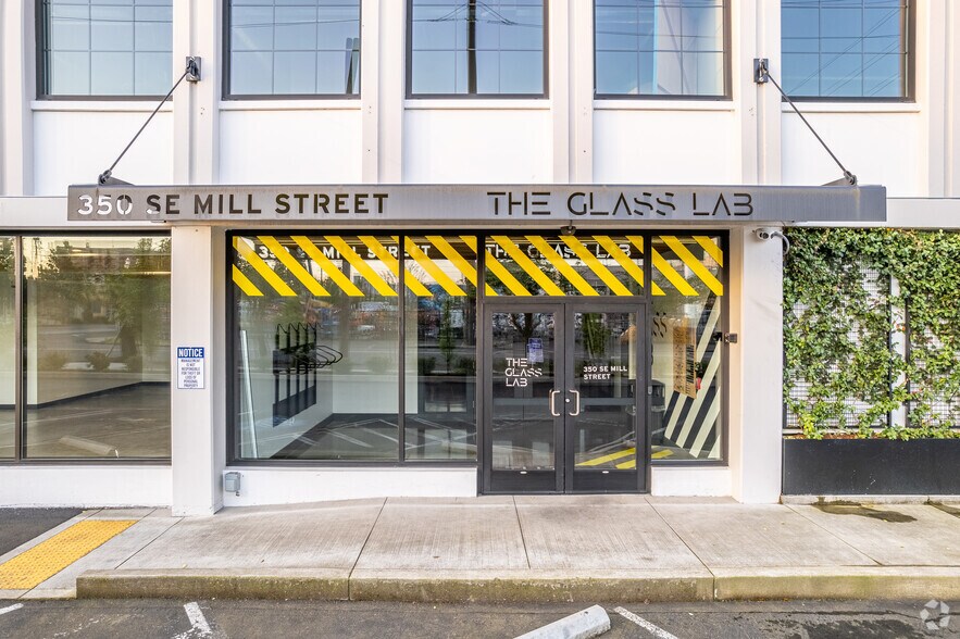 350 SE Mill St, Portland, OR à louer - Photo du bâtiment - Image 3 de 18
