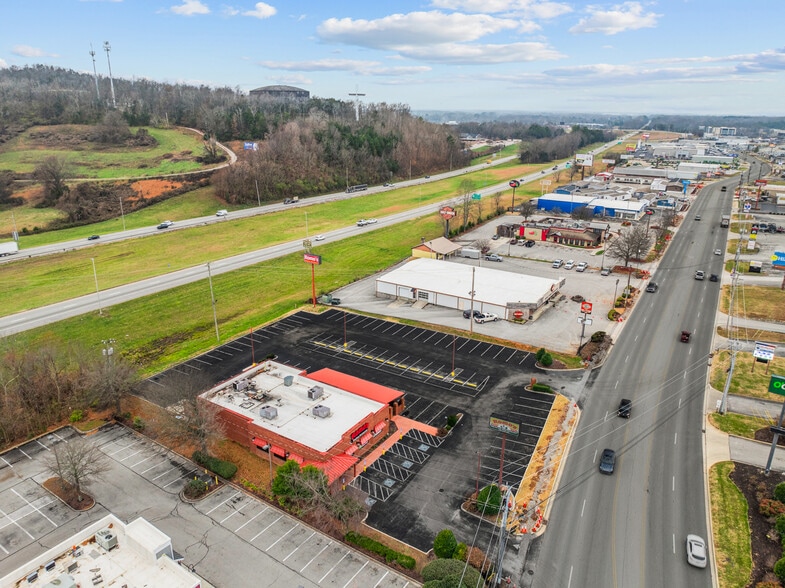 1420 Interstate Dr, Cookeville, TN à vendre - Photo du bâtiment - Image 1 de 36