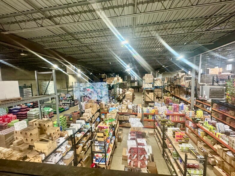 2520 W Lisbon Ave, Milwaukee, WI à vendre - Photo intérieure - Image 2 de 11