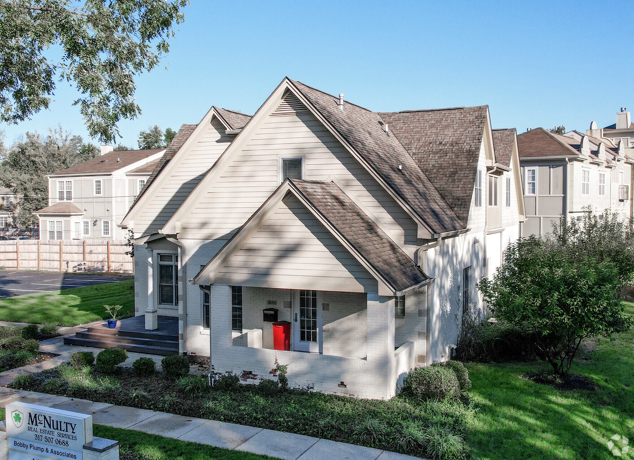 930 E 66th St, Indianapolis, IN à louer Photo principale- Image 1 de 3