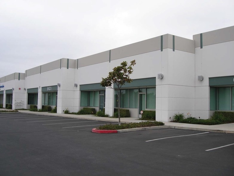 25651 Atlantic Ocean Dr, Lake Forest, CA for lease - Building Photo - Image 2 of 8