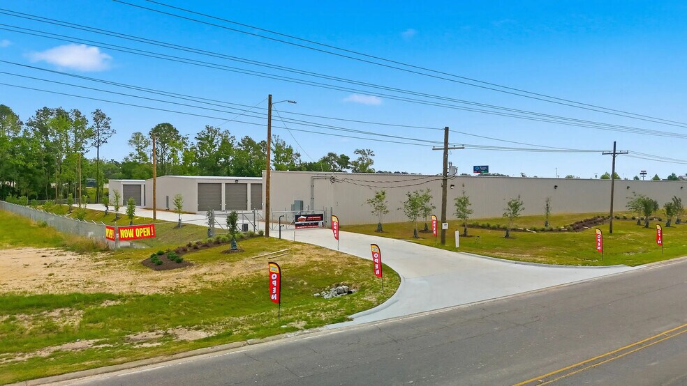 375 Bass Pro Blvd, Denham Springs, LA à louer - Photo du bâtiment - Image 2 de 5