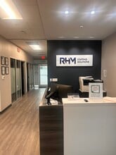 18660 Graphics Dr, Tinley Park, IL for lease Interior Photo- Image 1 of 3