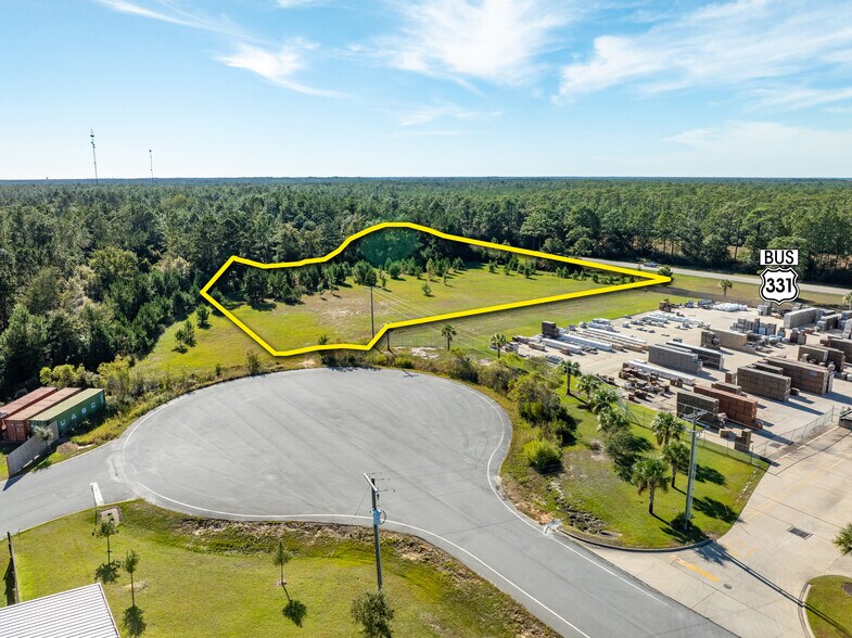 95 Industrial Ct, Freeport, FL à vendre - Photo du bâtiment - Image 2 de 8