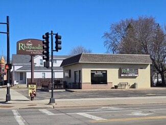 More details for 1226 Oregon St, Oshkosh, WI - Retail for Sale